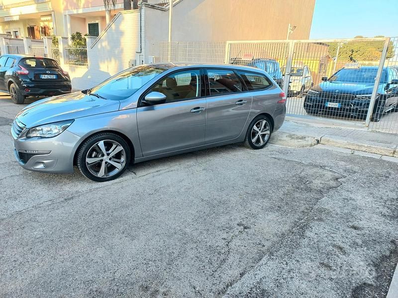 Usata Peugeot 308 SW 100 CV (73 kW) 2017 Grigio Station wagon