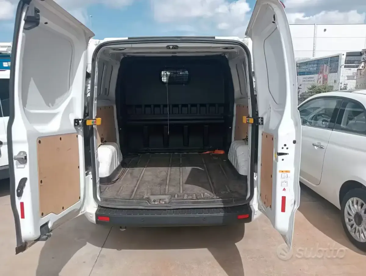 Usata Ford Transit Custom 131 CV (96 kW) 2020 Bianco Berlina