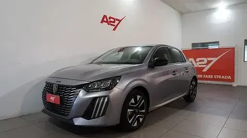 Usata Peugeot 208 Allure 101 CV (74 kW) 2025 Grigio Utilitaria