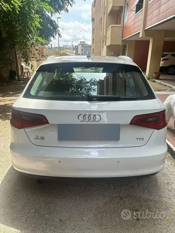 Usata Audi A3 Young 105 CV (77 kW) 2014 Bianco Berlina