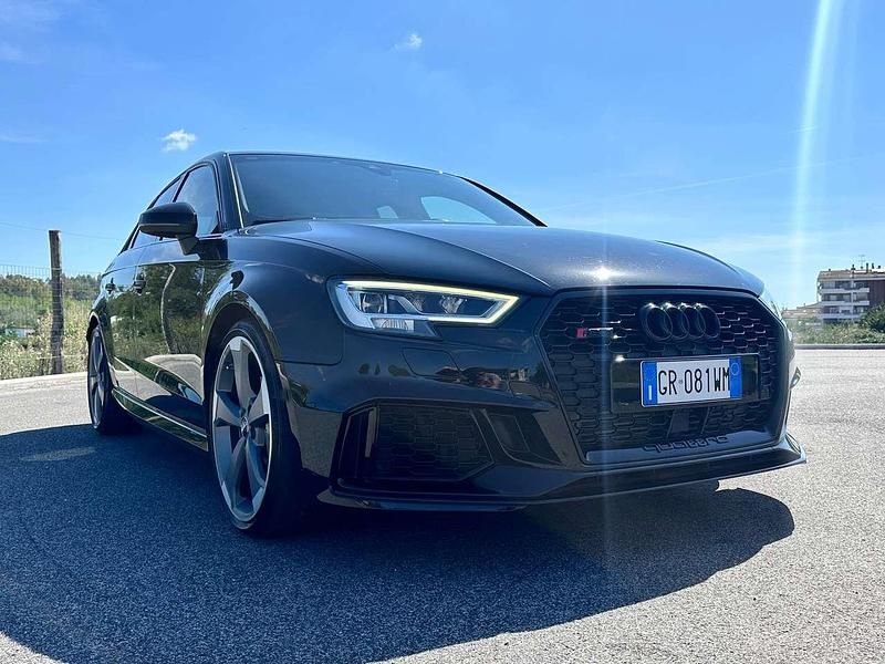 Usata Audi RS3 Ambiente 400 CV (294 kW) 2019 Nero Berlina