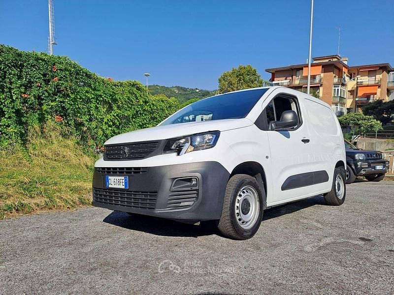 Usata Peugeot Partner Premium 102 CV (75 kW) 2022 Bianco banchisa Monovolume