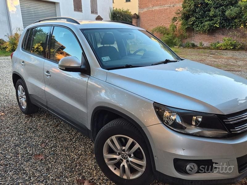 Grigio Usata 2012 VW Tiguan SUV | 8300 € (Ottimo prezzo) - Immagine 1/4