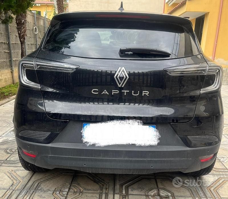 Usata Renault Captur 101 CV (74 kW) 2024 SUV