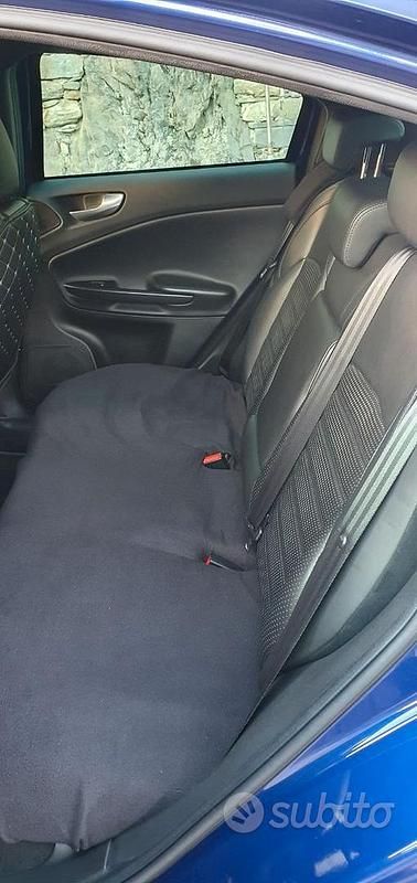 Usata Alfa Romeo Giulietta Quadrifoglio Verde 122 CV (89 kW) 2015 Utilitaria