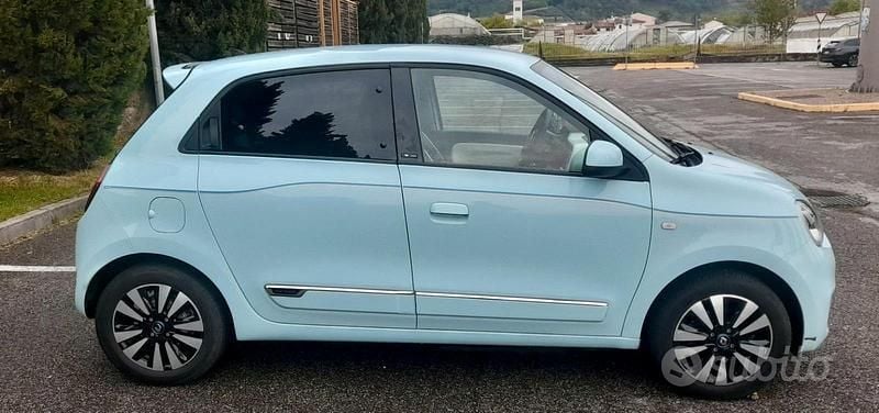 Usata Renault Twingo 30 kW (42 CV) 2021 Utilitaria