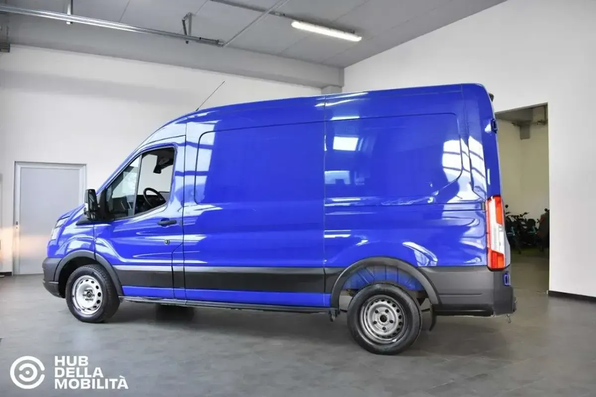Usata Ford Transit Trend 131 CV (96 kW) 2024 Blu Furgone