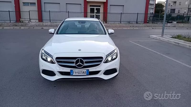 Usata Mercedes C220 170 CV (125 kW) 2017 Bianco Berlina