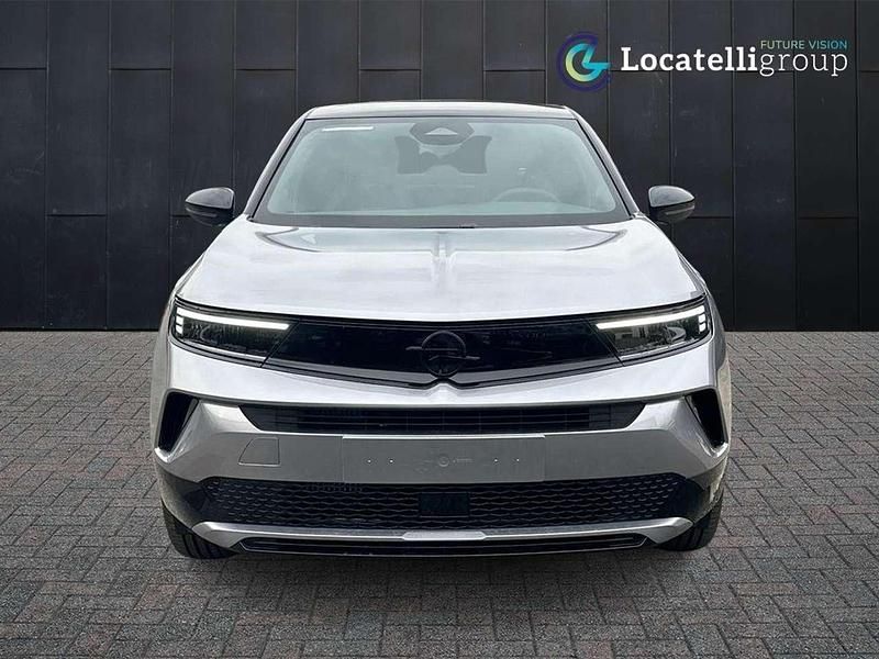 Nuova Opel Mokka 131 CV (96 kW) 2025 Kontrast grey SUV