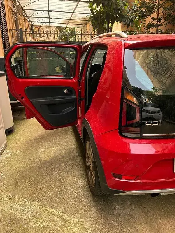 Usata VW up! 75 CV (55 kW) 2018 Rosso Utilitaria