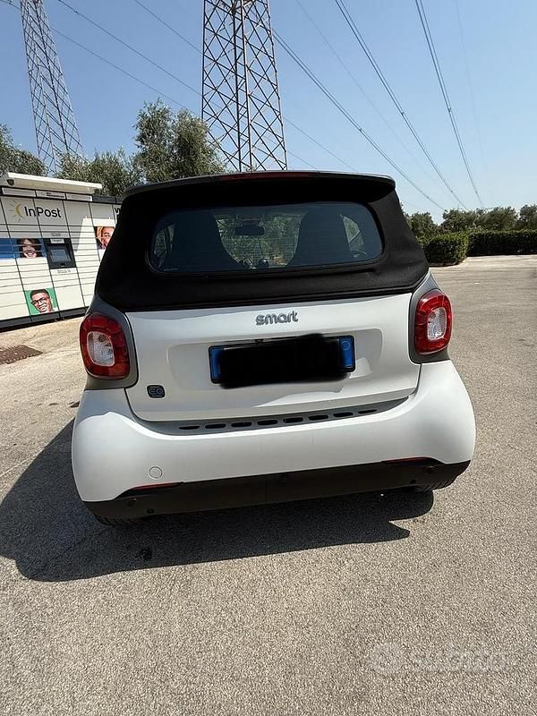 Usata Smart ForTwo Electric Drive Passion 60 kW (82 CV) 2019 Bianco Cabrio