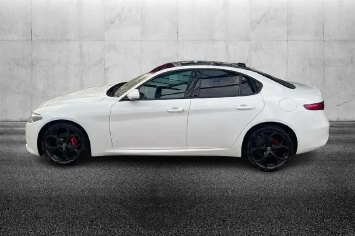 Usata Alfa Romeo Giulia Sprint 201 CV (147 kW) 2023 Bianco Berlina
