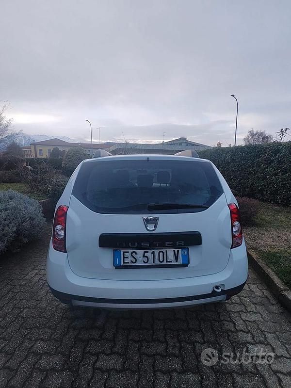 Usata Dacia Duster Lauréate 110 CV (80 kW) 2013 Bianco SUV