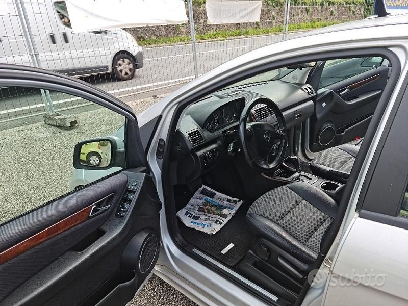 Usata Mercedes A180 2010 Grigio Berlina