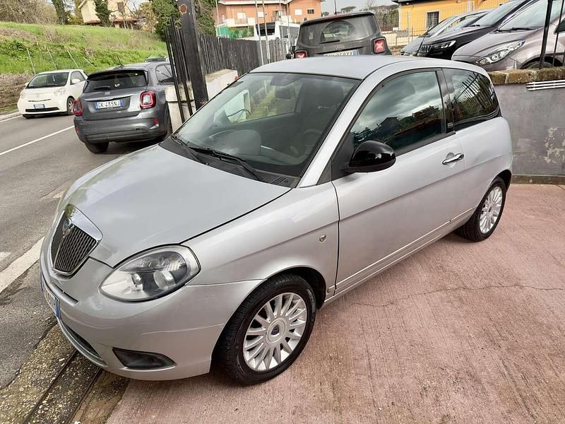 Usata Lancia Ypsilon 69 CV (50 kW) 2012 Other Utilitaria