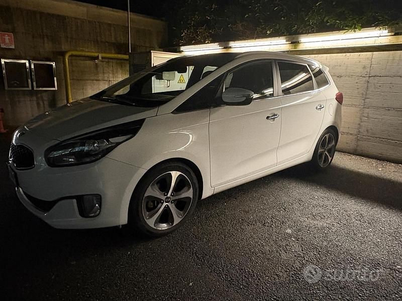Usata Kia Carens 136 CV (100 kW) 2013 Bianco Monovolume