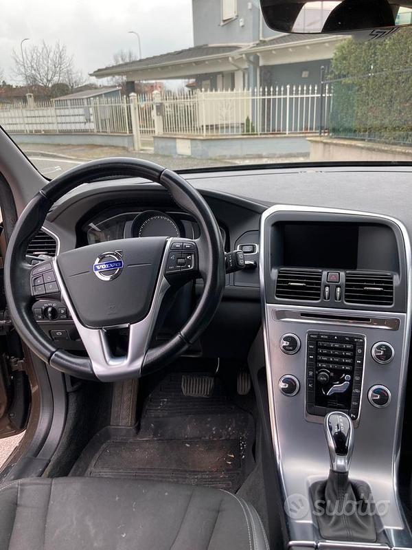 Usata Volvo XC60 2017 Marrone SUV