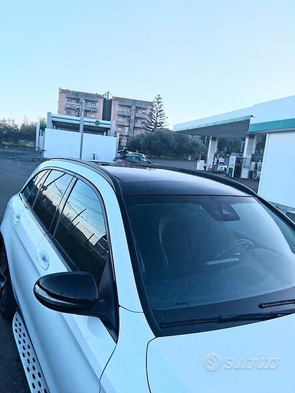 Usata Mercedes GLC220 Premium 163 CV (119 kW) 2022 Bianco SUV