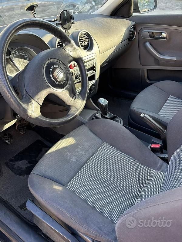 Usata Seat Ibiza Reference 64 CV (47 kW) 2006 Nero Utilitaria