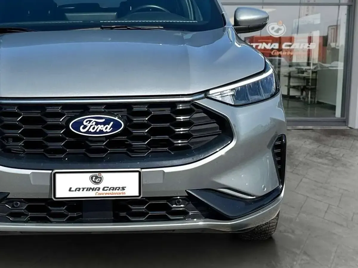 Usata Ford Kuga ST-Line 243 CV (178 kW) 2024 Grigio SUV