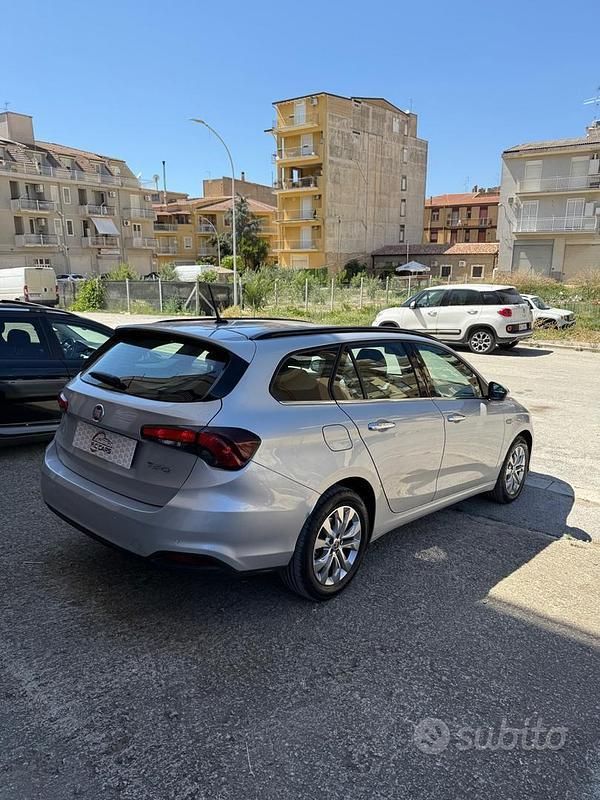 Usata Fiat Tipo S 120 CV (88 kW) 2018 Grigio Station wagon