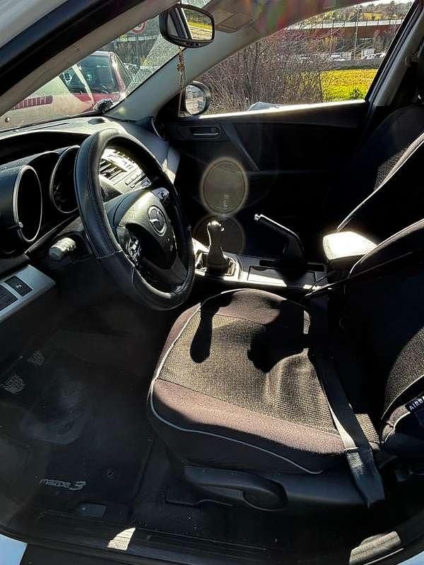 Usata Mazda 3 Active 116 CV (85 kW) 2010 Bianco Berlina