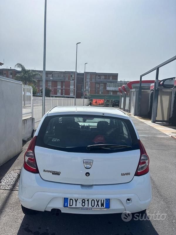 Usata Dacia Sandero 2009 Bianco SUV