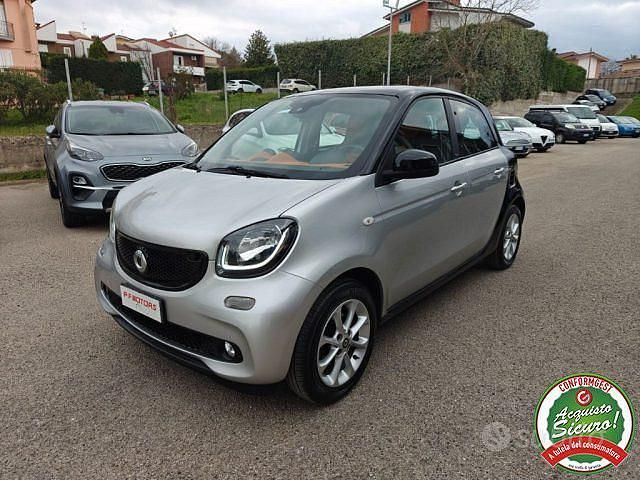 Usata Smart ForFour Passion 70 CV (51 kW) 2015 Grigio Utilitaria