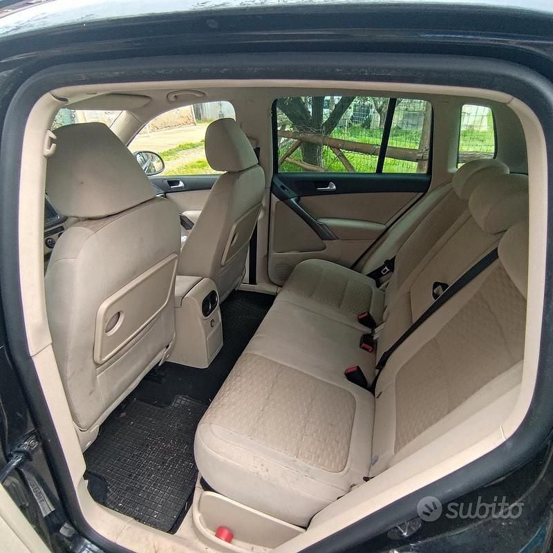 Usata VW Tiguan Track & Field 140 CV (102 kW) 2008 Nero SUV