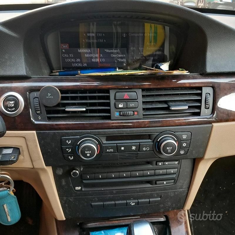 Usata BMW 330 Comfort Edition 231 CV (169 kW) 2007 Marrone Station wagon