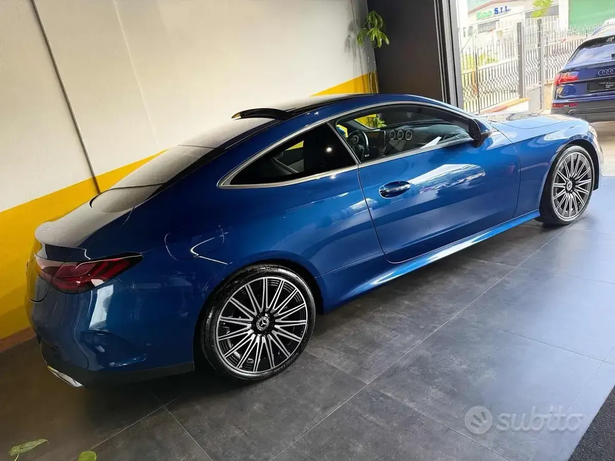 Usata Mercedes CLE220 AMG Line Premium Plus 197 CV (144 kW) 2023 Blu Coupé