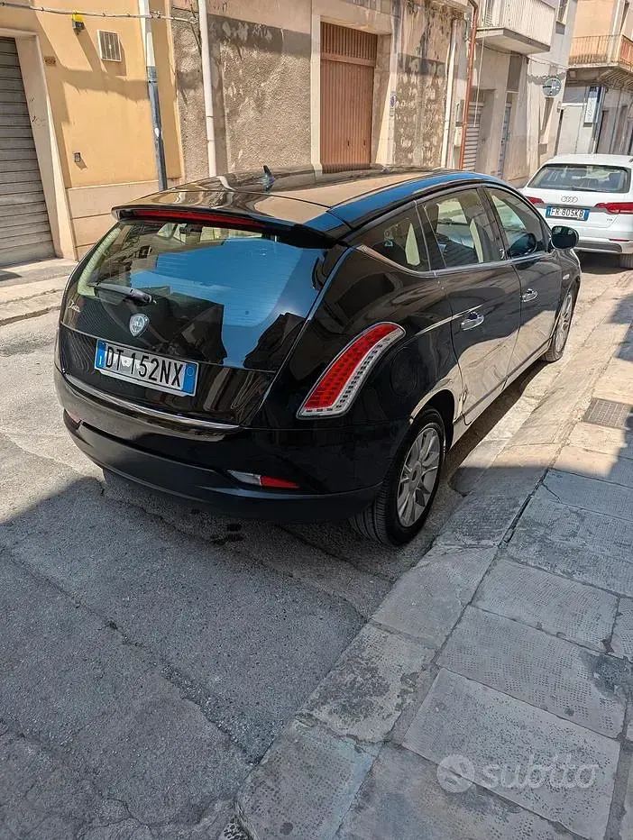 Usata Lancia Delta 120 CV (88 kW) 2009 Nero Utilitaria