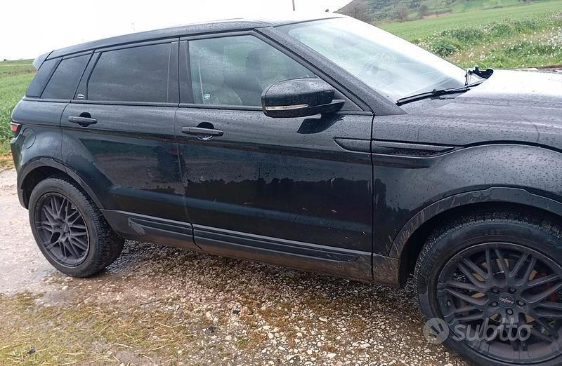 Usata Land Rover Range Rover evoque Prestige 150 CV (110 kW) 2013 Nero SUV