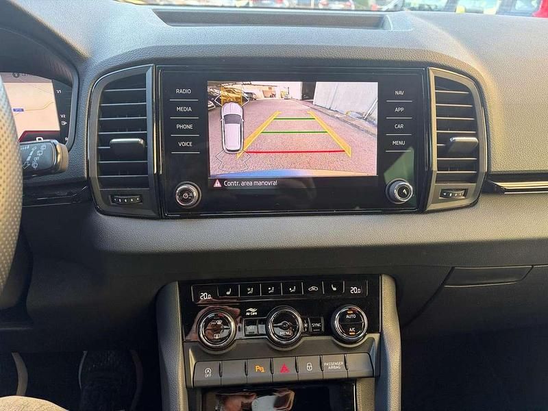 Usata Skoda Karoq SportLine 150 CV (110 kW) 2025 Grigio SUV