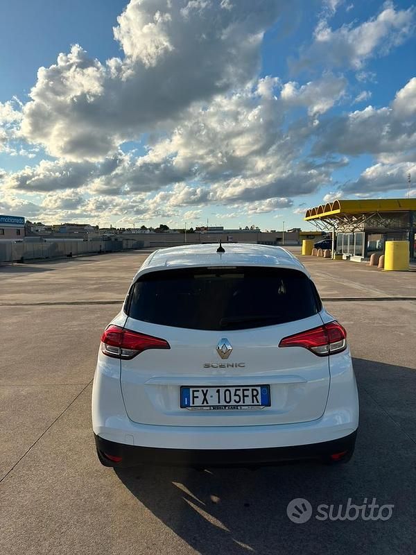 Usata Renault Scénic IV 120 CV (88 kW) 2019 Bianco Monovolume