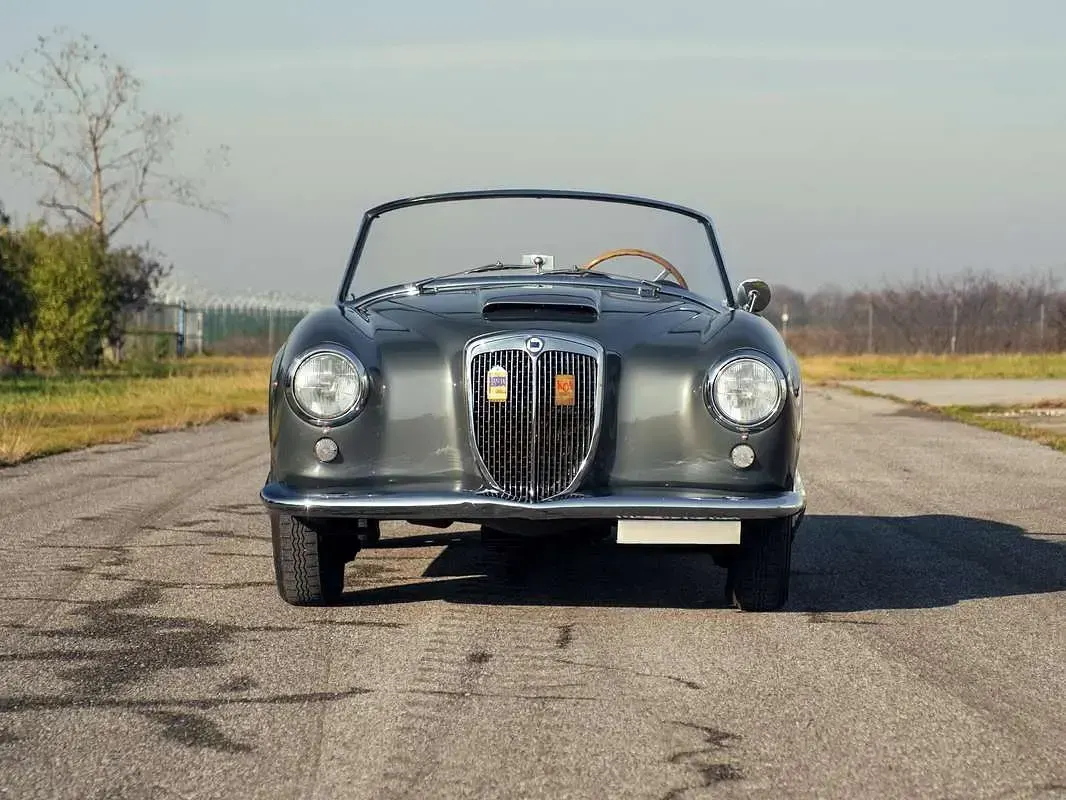 Usata Lancia Aurelia 152 CV (111 kW) 1989 Grigio Cabrio
