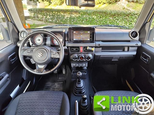 Usata Suzuki Jimny 102 CV (75 kW) 2019 Beige SUV