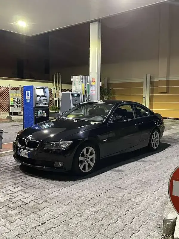 Usata BMW 320 177 CV (130 kW) 2009 Coupé