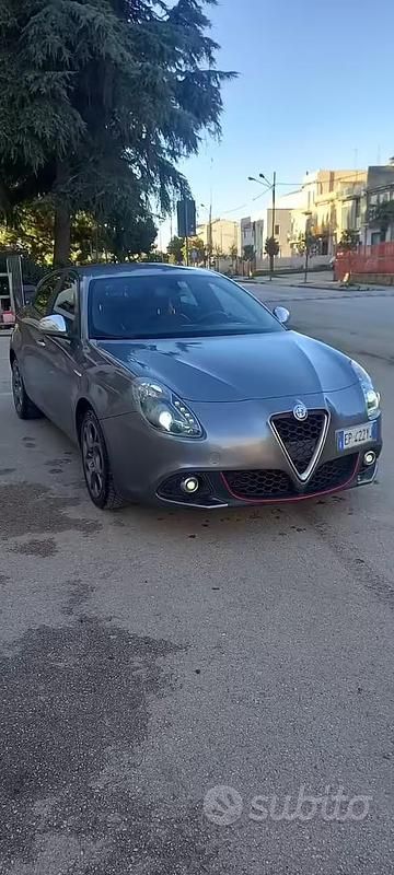 Usata Alfa Romeo Giulietta 170 CV (125 kW) 2013 Grigio Utilitaria