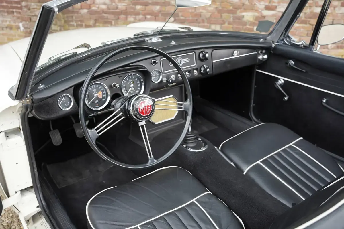 Usata MG B 96 CV (70 kW) 1966 Bianco Cabrio