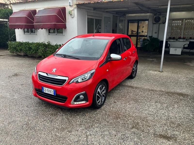 Usata Peugeot 108 Allure 72 CV (52 kW) 2021 Rosso Berlina