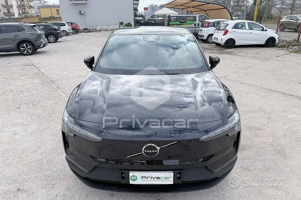 Usata Volvo EX30 Core 75 kW (102 CV) 2024 Nero SUV