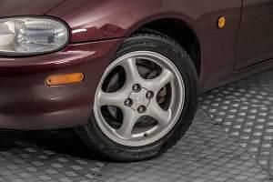 Usata Mazda MX5 111 CV (81 kW) 2000 Rosso Cabrio