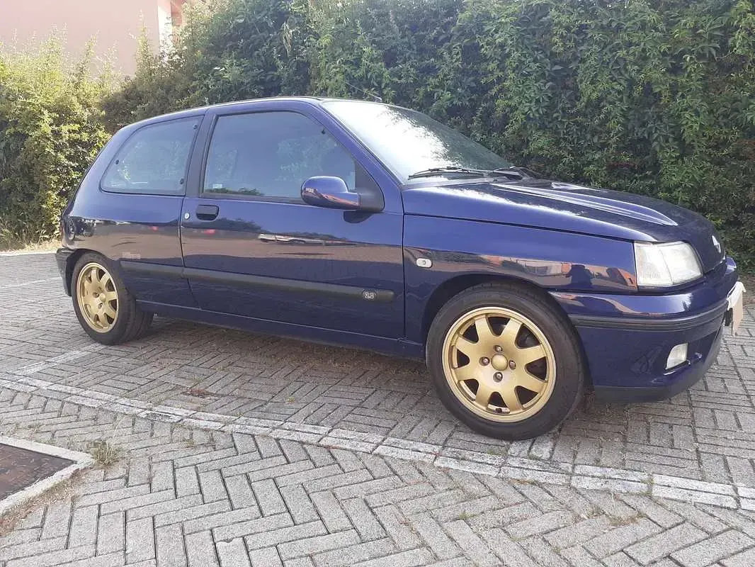 Usata Renault Clio 147 CV (108 kW) 1995 Utilitaria