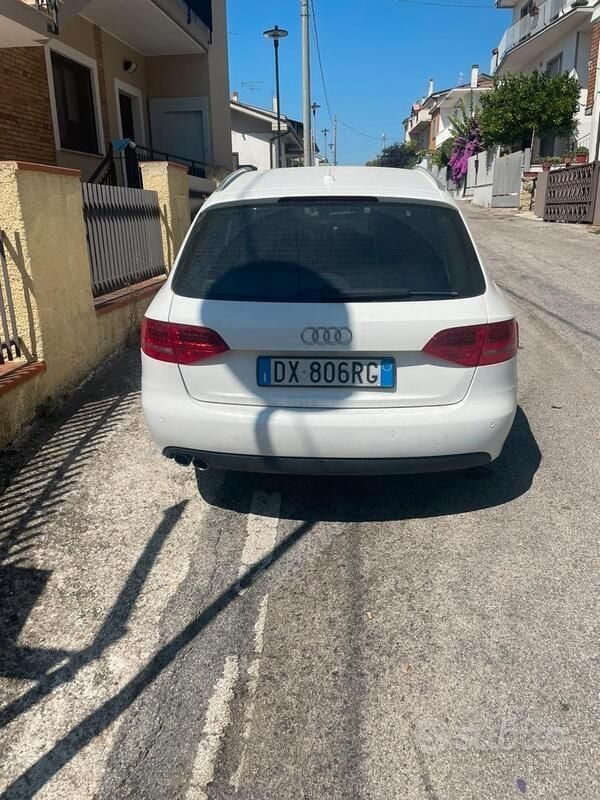 Usata Audi A4 122 CV (89 kW) 2009 Bianco Station wagon