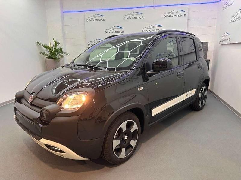 Nero Nuova 2025 Fiat Panda Cross Cross Due volumi | 14.990 € - Immagine 1/4