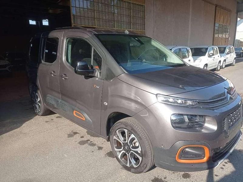 Usata Citroën Berlingo XTR 131 CV (96 kW) 2023 Grigio Monovolume