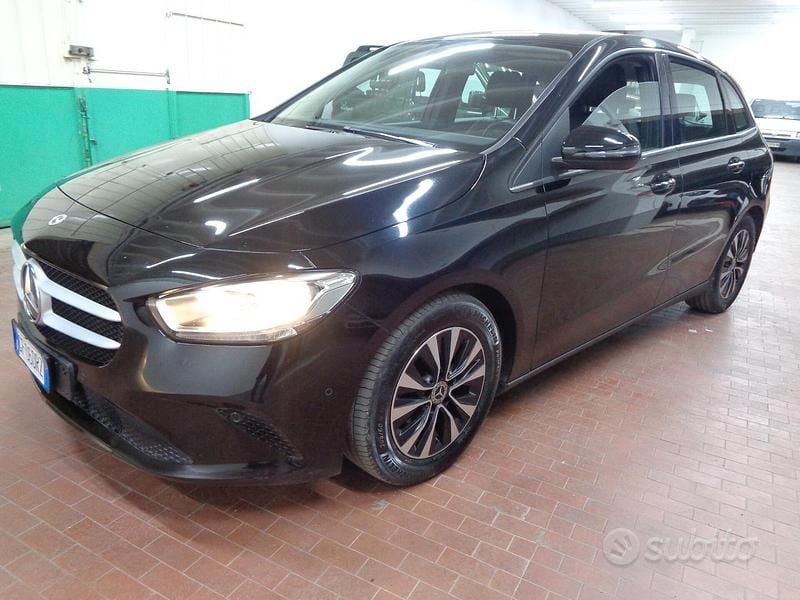 Nero Usata 2021 Mercedes B160 Monovolume | 18.400 € (Super prezzo) - Immagine 1/4