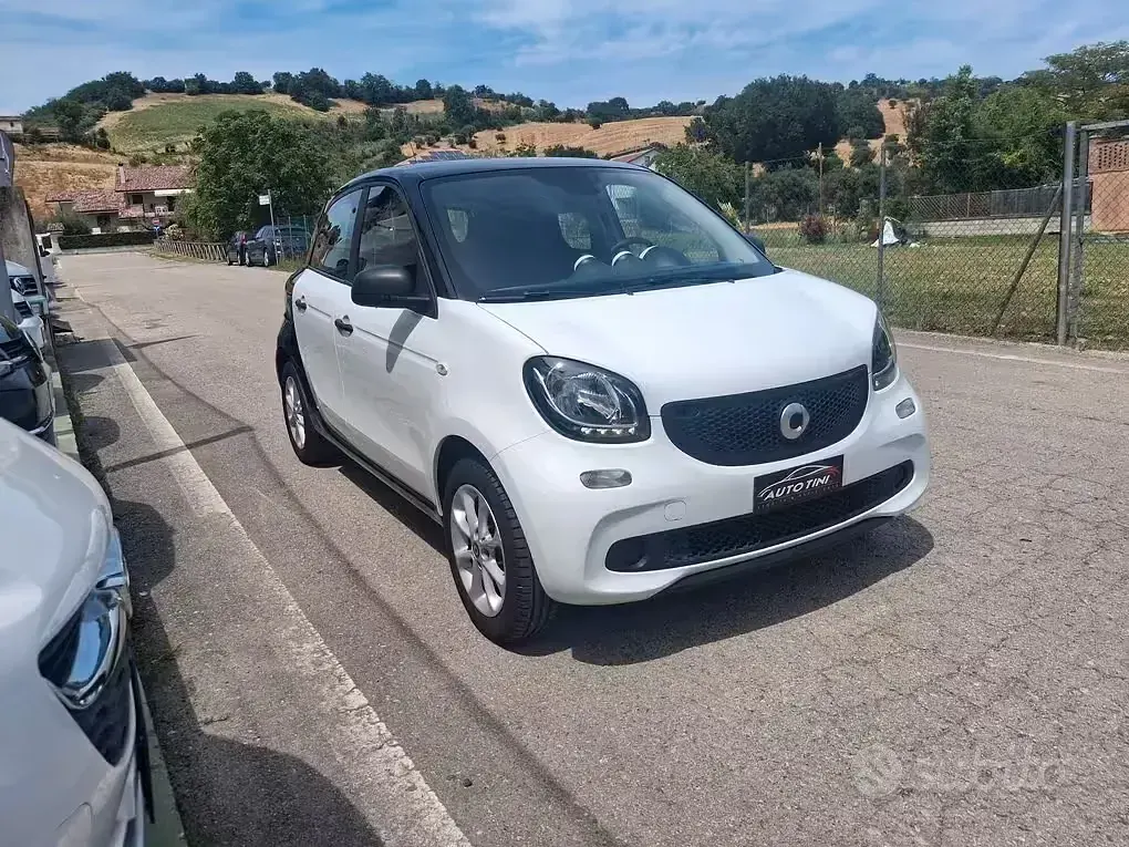 Usata Smart ForFour Passion 71 CV (52 kW) 2017 Bianco Utilitaria
