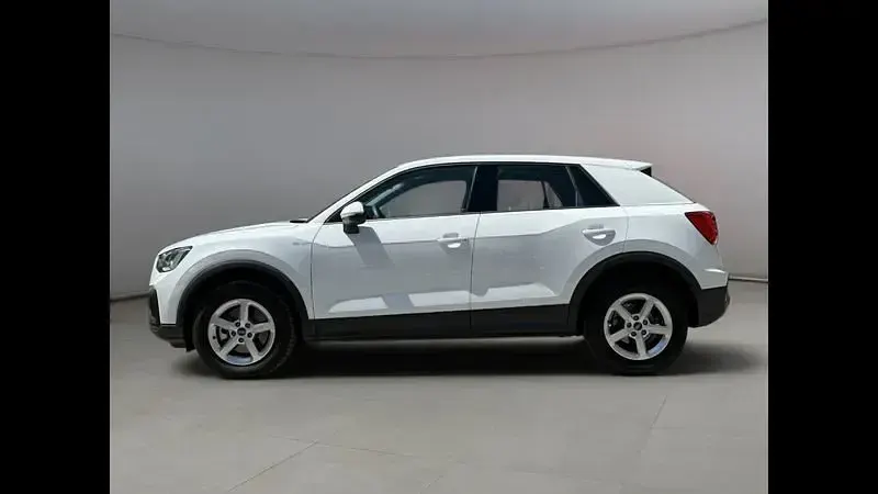Usado Audi Q2 Business 150 CV (110 kW) 2025 Blanco SUV